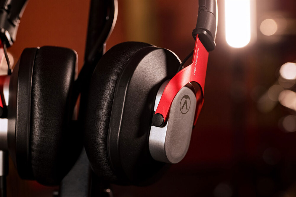 Austrian Audio Hi-X15 wins What Hi-Fi? 'Best wired on-ear headphones under £100' award